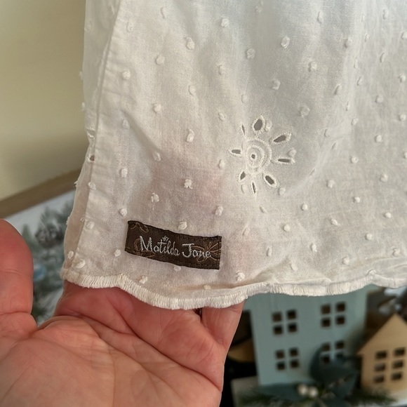 MATILDA JANE Make Believe Snow Globe White Eyelet Dotted Swiss Tunic, Medium,GUC - Picture 8 of 15